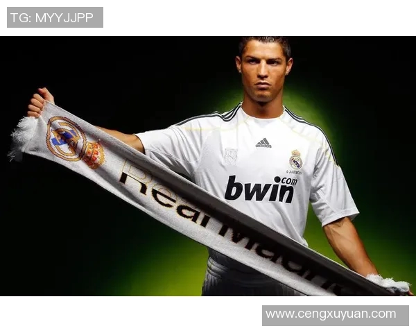 全球足球巨星全名及精彩瞬间壁纸合集 展现球场英姿与荣耀时刻