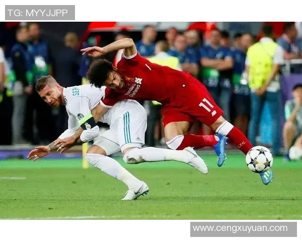 足球红牌纪录保持者盘点:红牌最多的十大球星排名揭秘 足球红牌纪录保持者盘点:红牌最多的十大球星排名揭秘