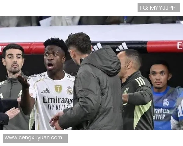 欧洲足球巨星下车瞬间引发球迷热议 街头变身明星魅力不减