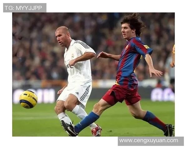 足球巨星三人同框合影幕后故事揭秘如何捕捉完美瞬间